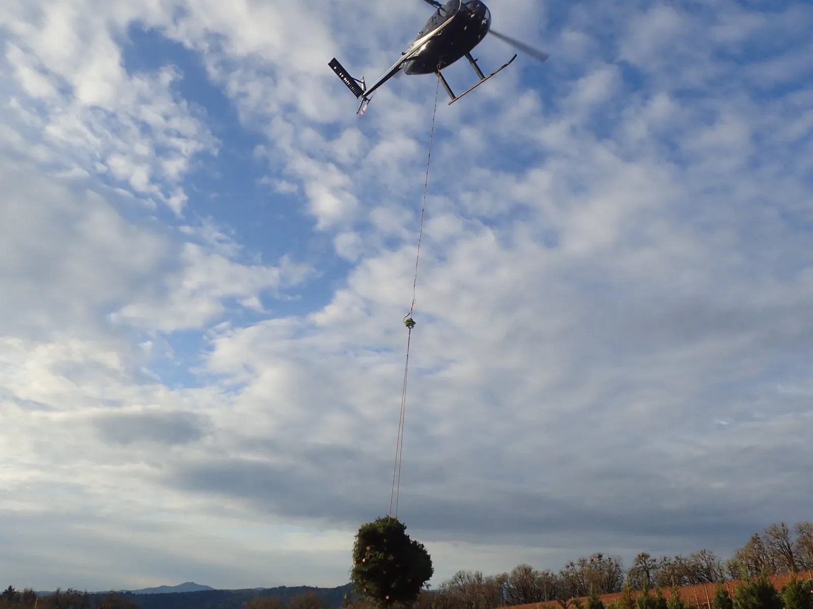 MD-500C on a long-line during external load training